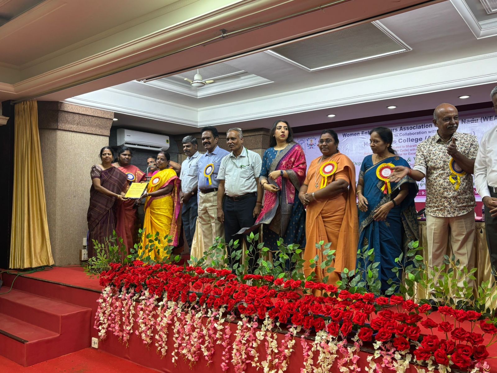 Pooranam receiving award for innovation 2